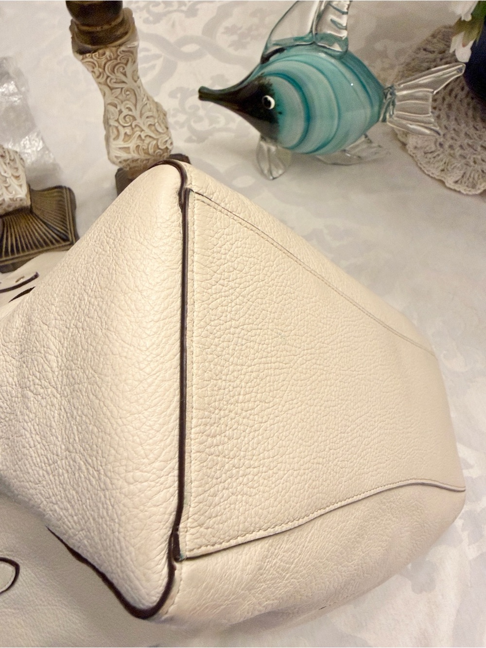 Coach Large Cream Leather Tote With Turnlock Feature - Picture 10 of 12